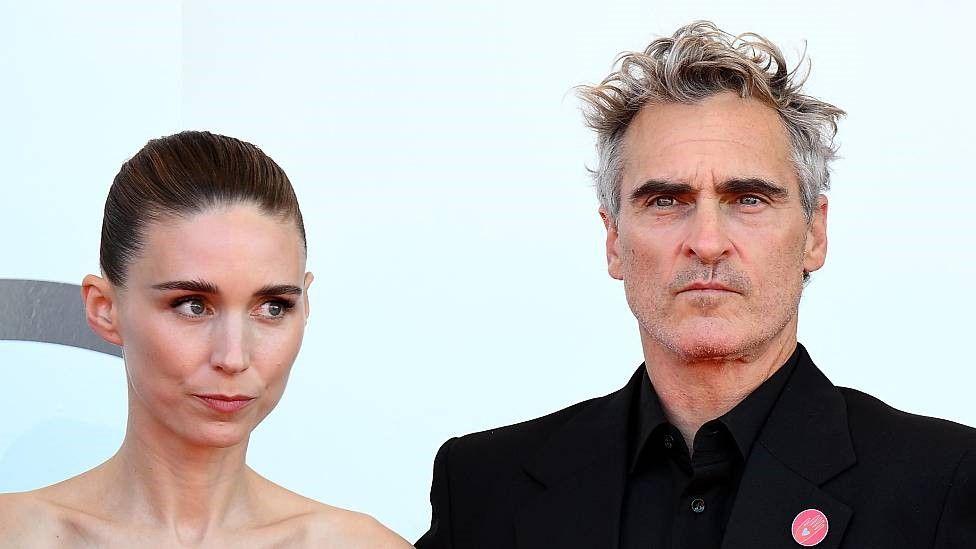 Rooney Mara y Joaquin Phoenix