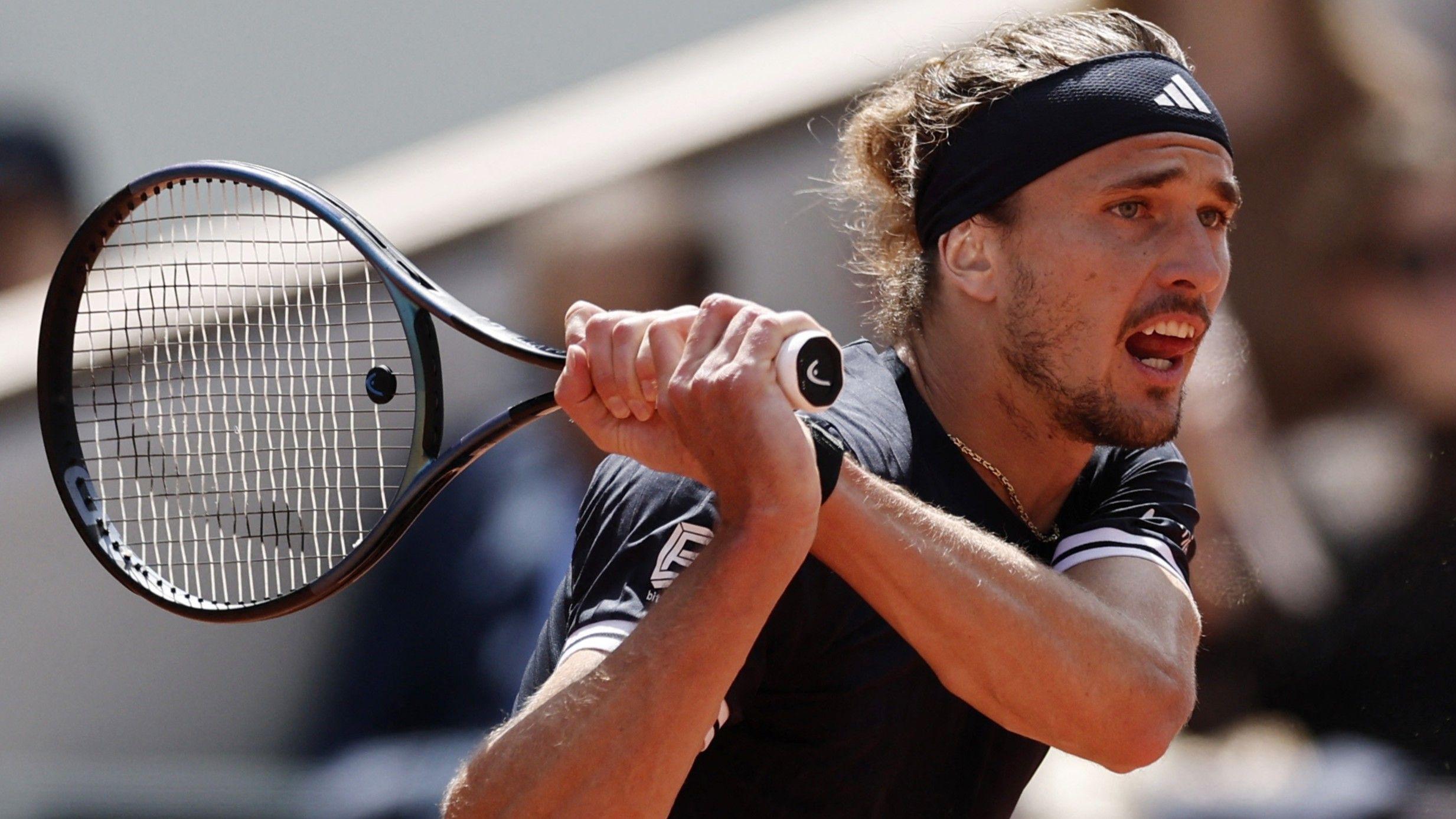 French Open final: Zverev closing in on first set against Cobolli - listen & follow