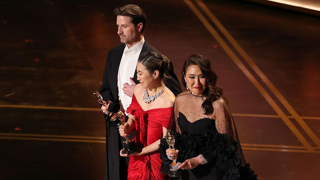 Oscars ceremony begins with wins for Amy Madigan and KPop Demon Hunters