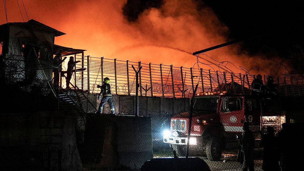 Afghanistan accuses Pakistan of killing hundreds in hospital strike