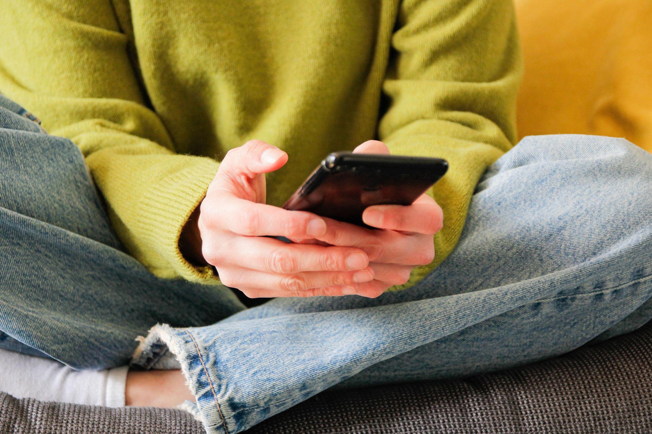 이재인 교수는 온라인 환경의 변화가 영포티 조롱을 확대하는 중요한 구조적 배경이라고 설명했다