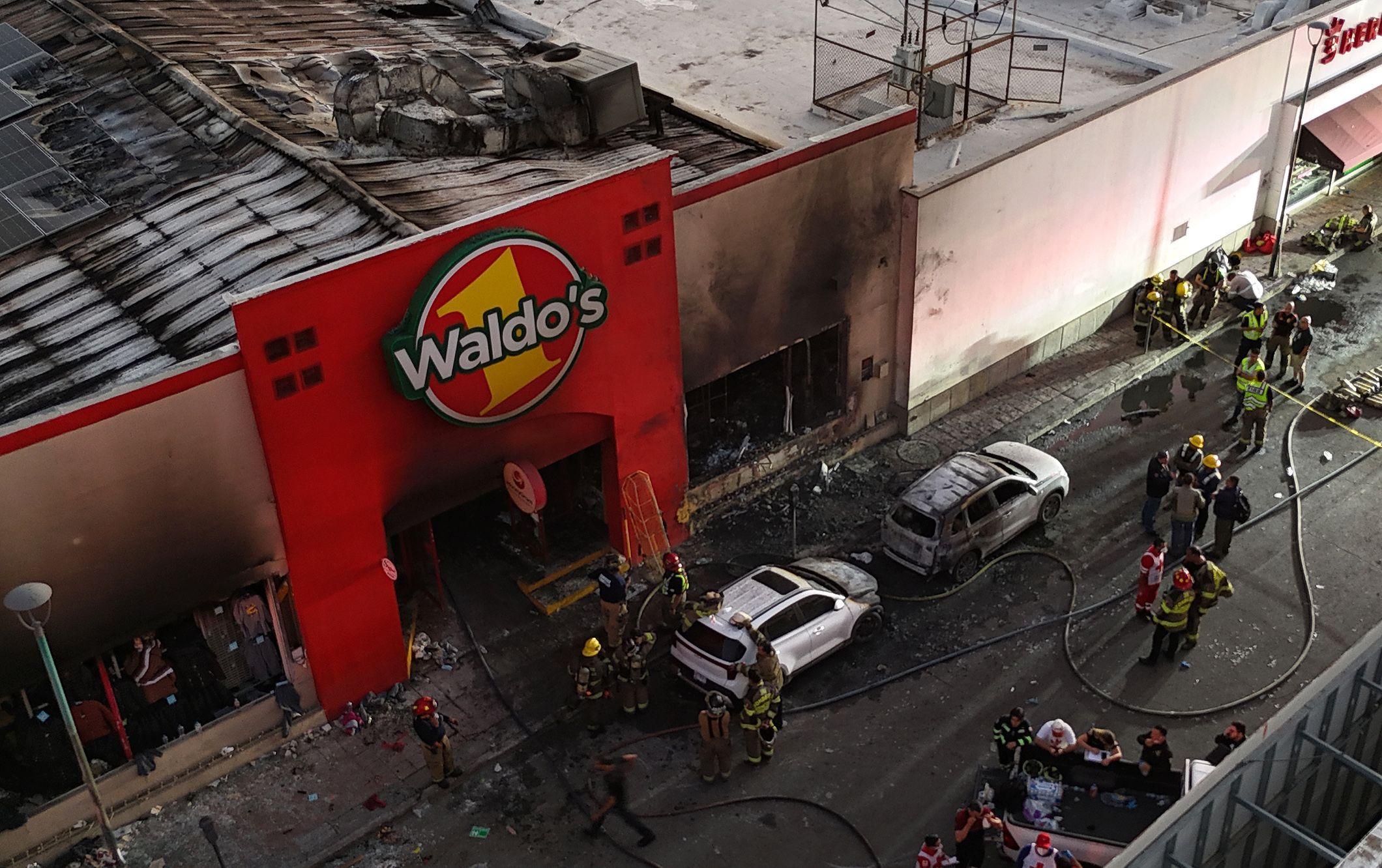 Local Waldos en México incendiado. 