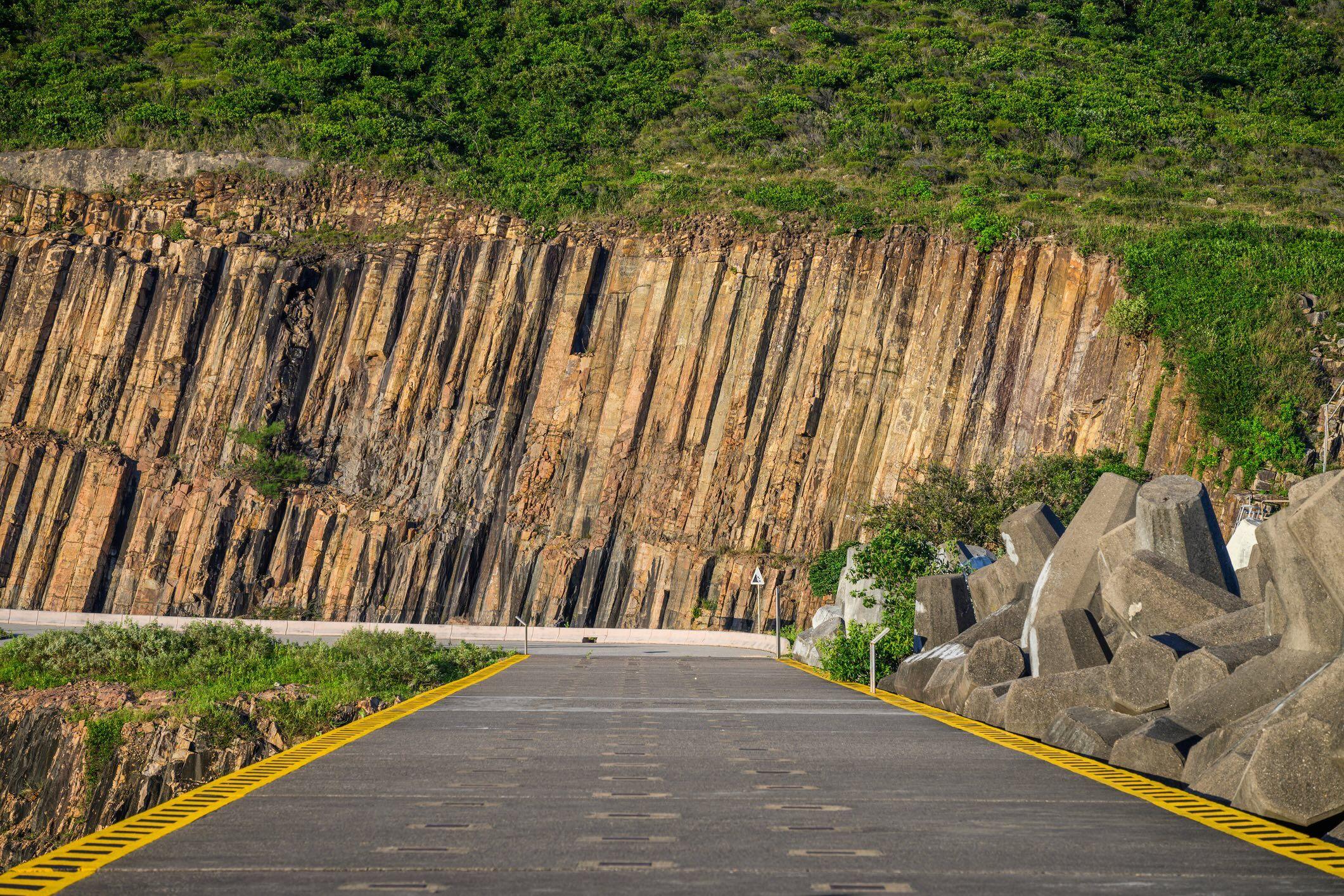 Formación rocosa de piedras ígneas en Hong Kong