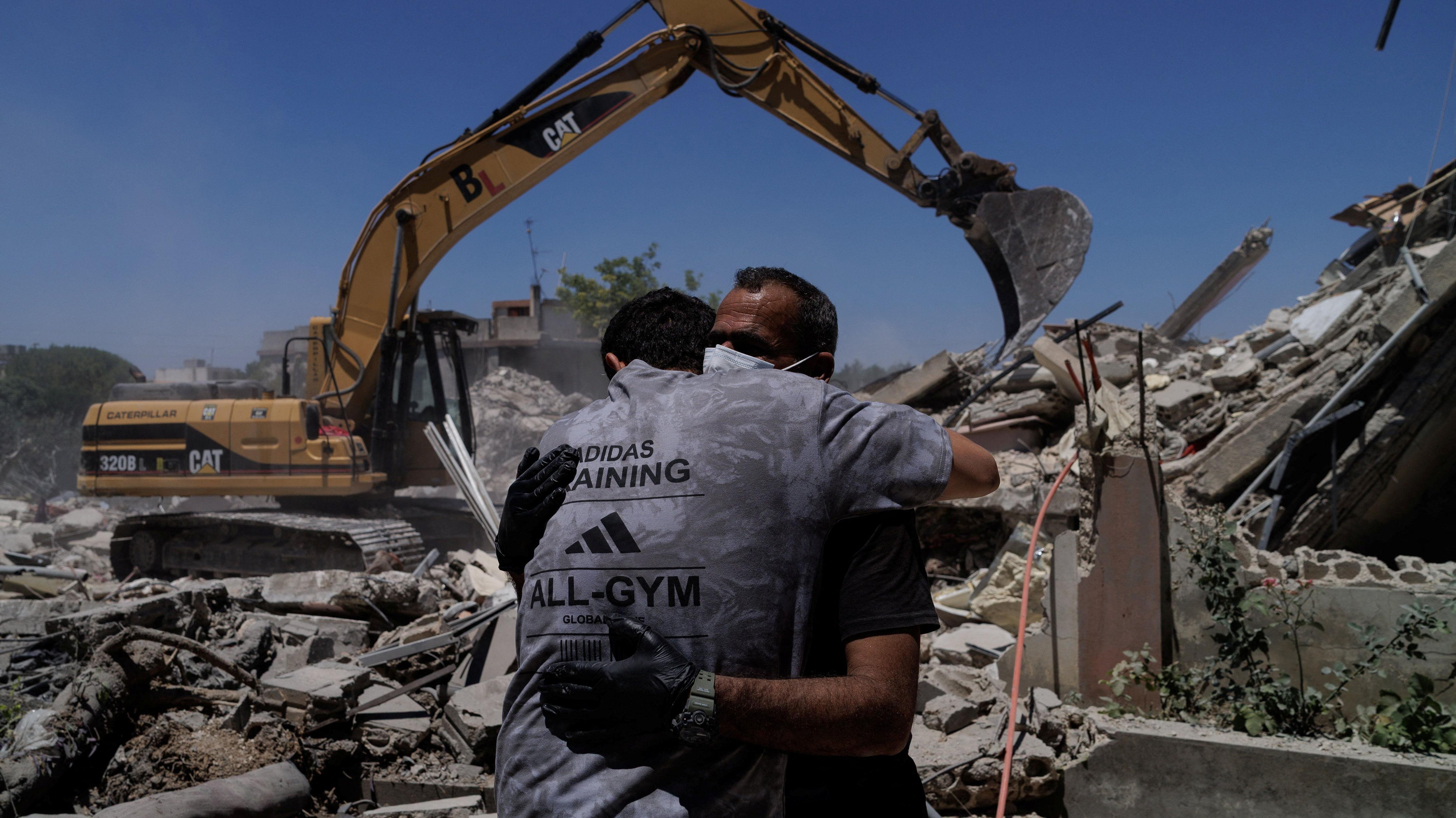 Israel and Hezbollah continue strikes despite ceasefire agreement