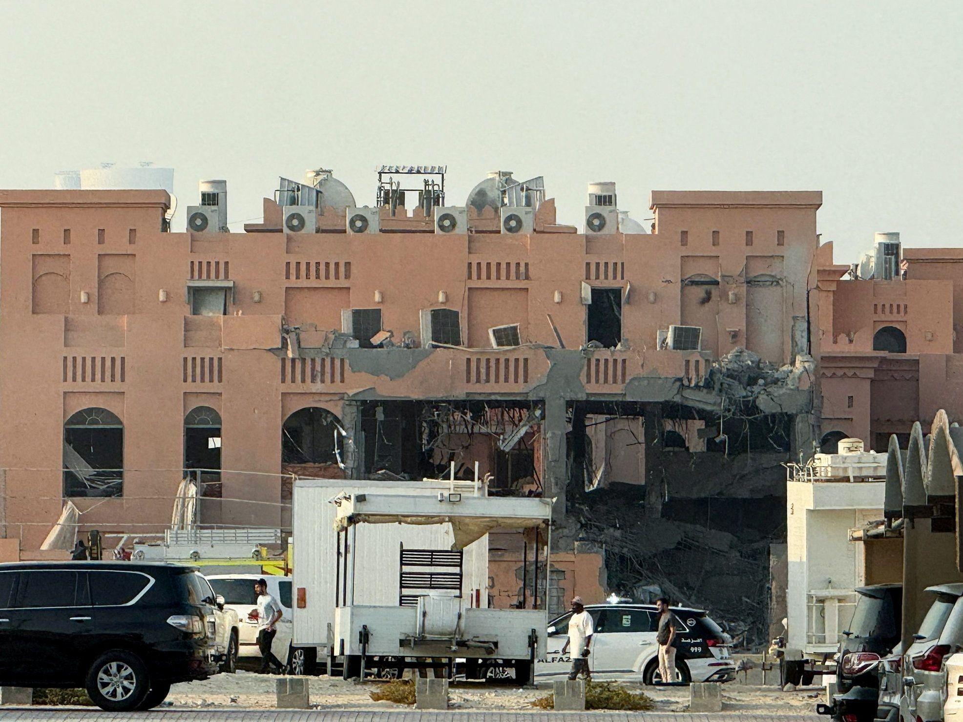 مبنى متضرر، في أعقاب هجوم إسرائيلي على قادة حماس، وفقًا لمسؤول إسرائيلي، في الدوحة، قطر، 9 سبتمبر/أيلول 2025.
