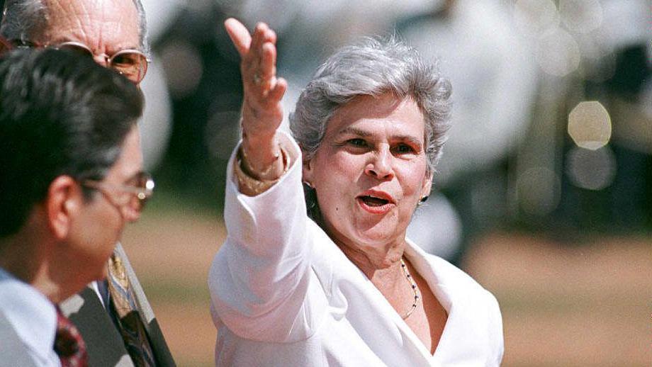 Violeta Barrios de Chamorro.