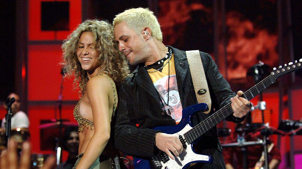 Shakira y Alejandro Sanz en el American Airlines Arena de Miami, Florida, durante un concierto conjunto de la colombiana con el español.