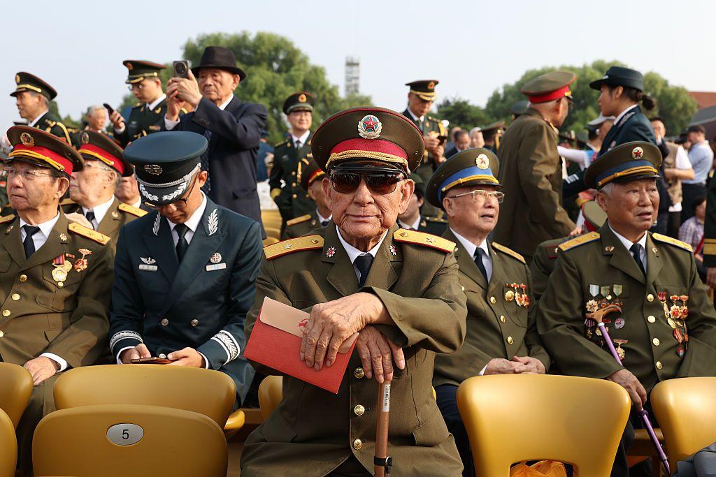 2025年9月3日，一位退伍軍人在北京天安門廣場參加紀念抗戰勝利暨二戰結束80週年的閱兵式。