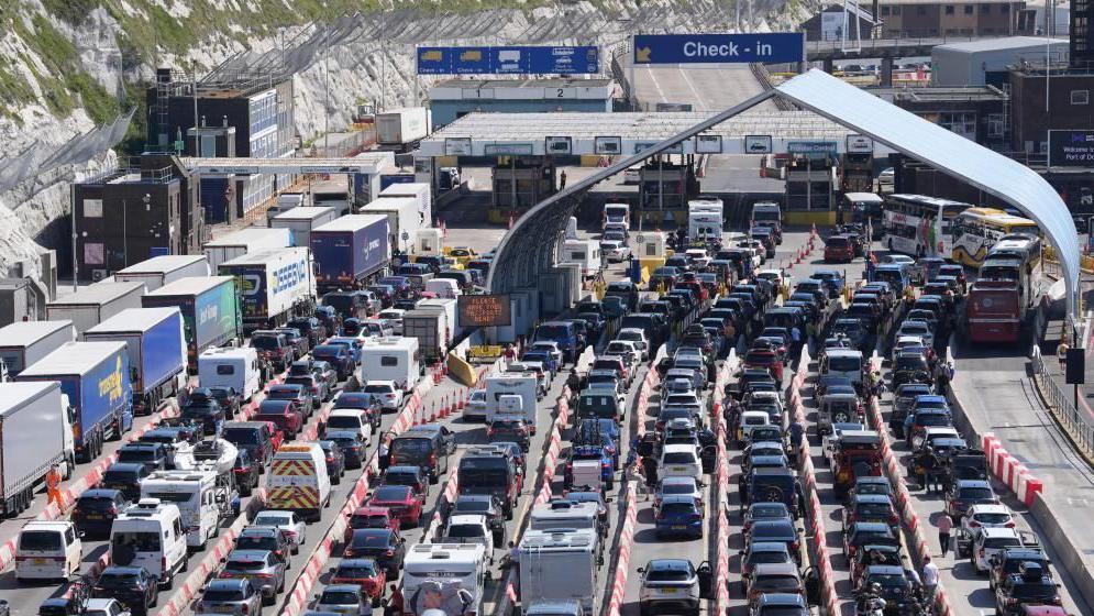 France suspends extra EU border checks at Dover after bank holiday queues