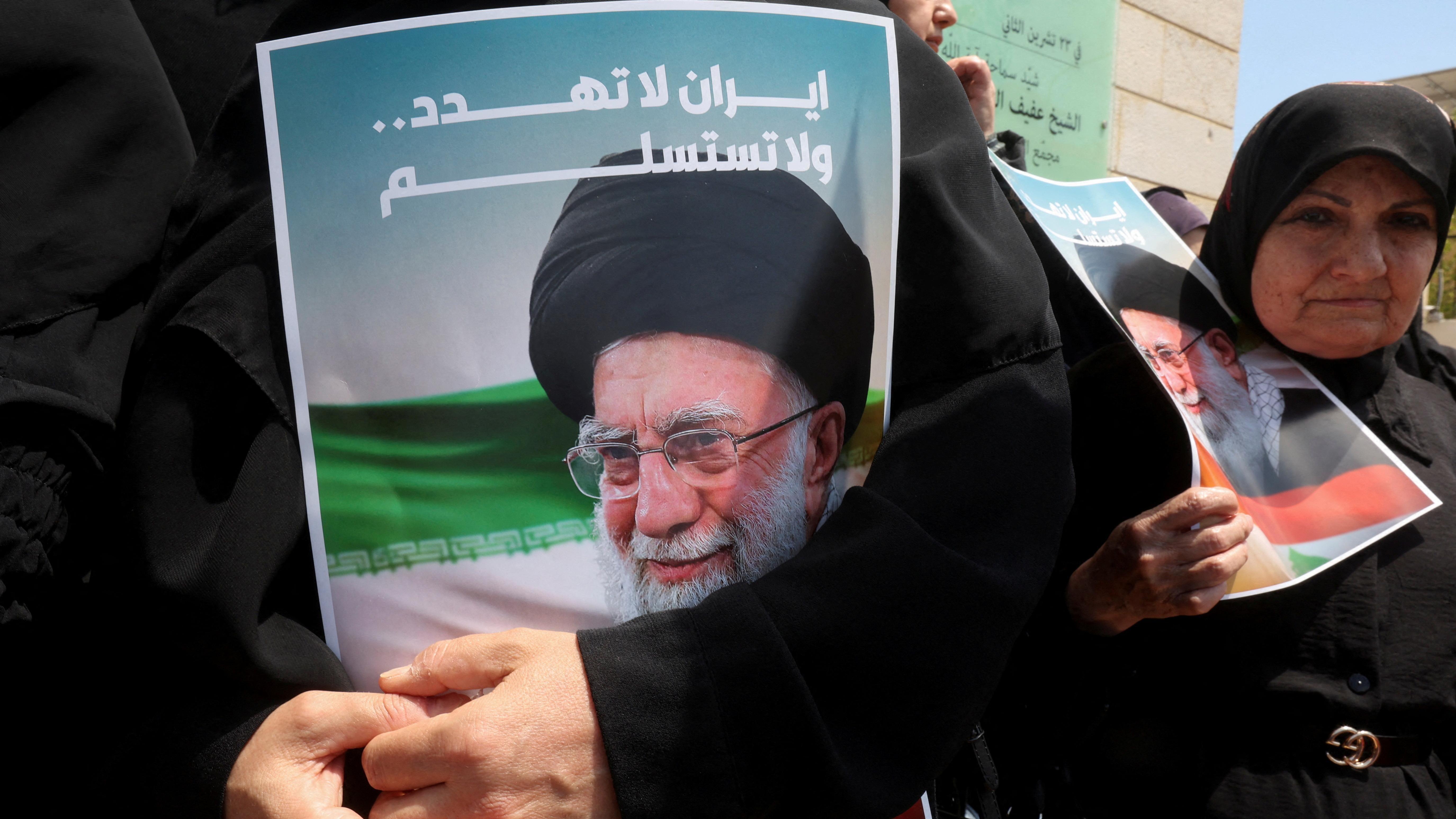 خامنئي يظهر في كلمة مسجلة لأول مرة منذ وقف إطلاق النار، ووزير الدفاع الأمريكي يستعد لإعلان "تحديث كبير" 2 مظاهرات داعمة لإيران وخامنئي