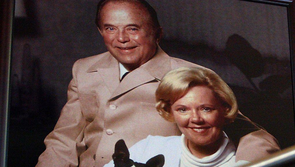 Retrato de Ray y Joan Kroc que cuelga en una sede del Salvation Army