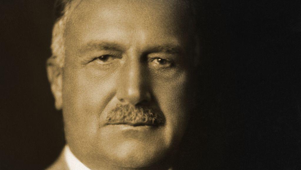 Retrato de Amadeo Giannini close up