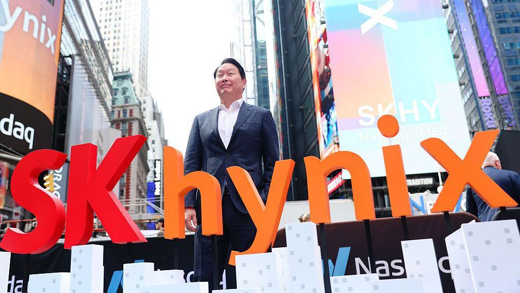 Chey Tae-won, presidente de SK Group, durante la salida a bolsa de la compañía en el Nasdaq MarketSite de Nueva York, Estados Unidos, el 10 de julio de 2026.