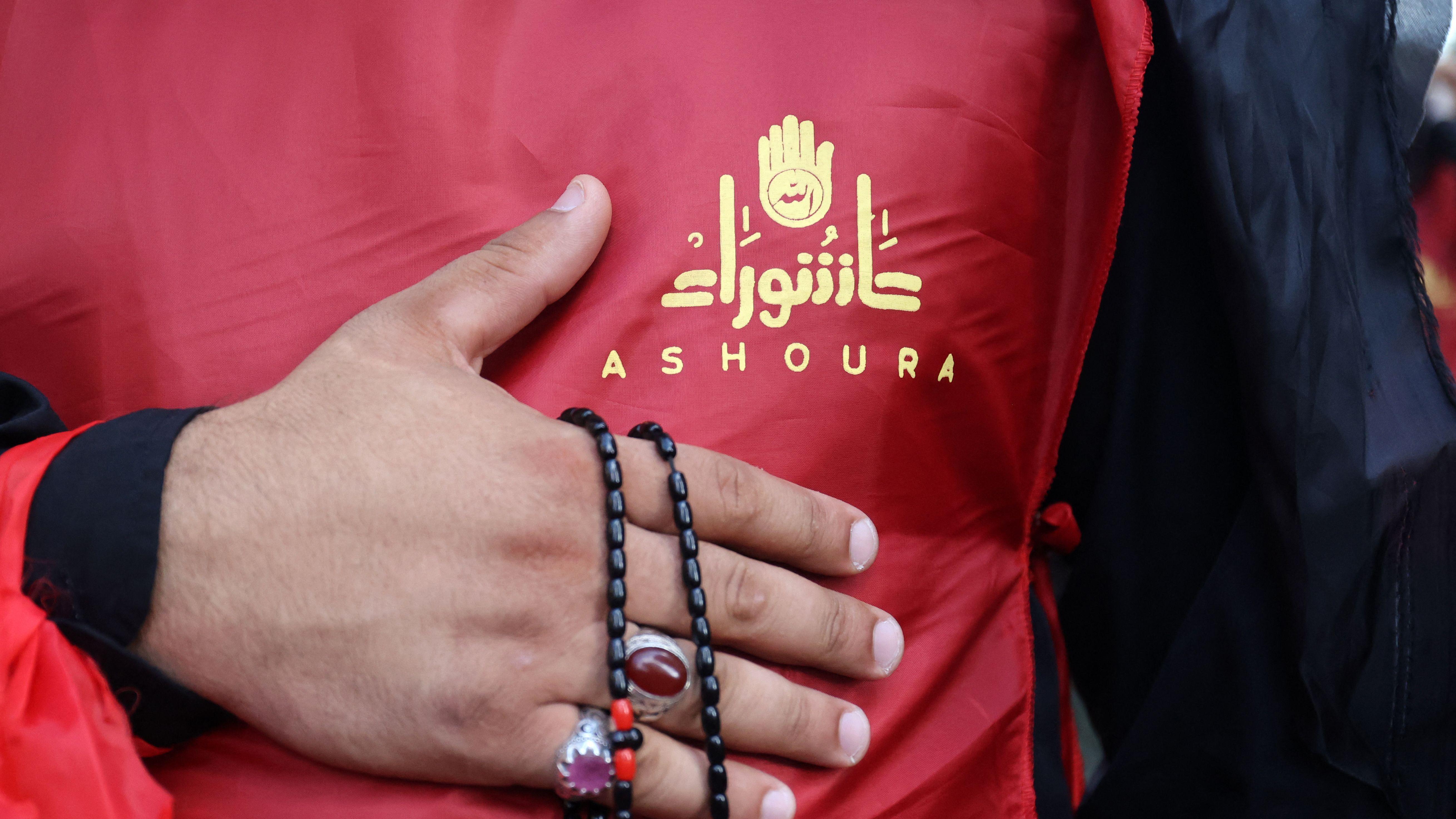 عاشوراء عند الشيعة: ما قصة كربلاء ولماذا يحيون مقتل الحسين كل عام؟