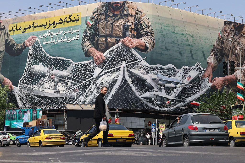 إيران تعلن استعدادها للمحادثات أو العودة للحرب، ولقاء لبناني- أمريكي في بيروت لبحث التطورات الإقليمية