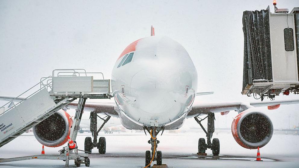 Ice warnings cover parts of UK as hundreds of flights cancelled in Europe