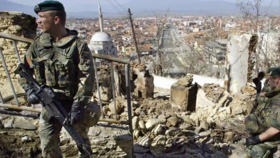 21. mart 2004: Nemački vojnici u Prizrenu