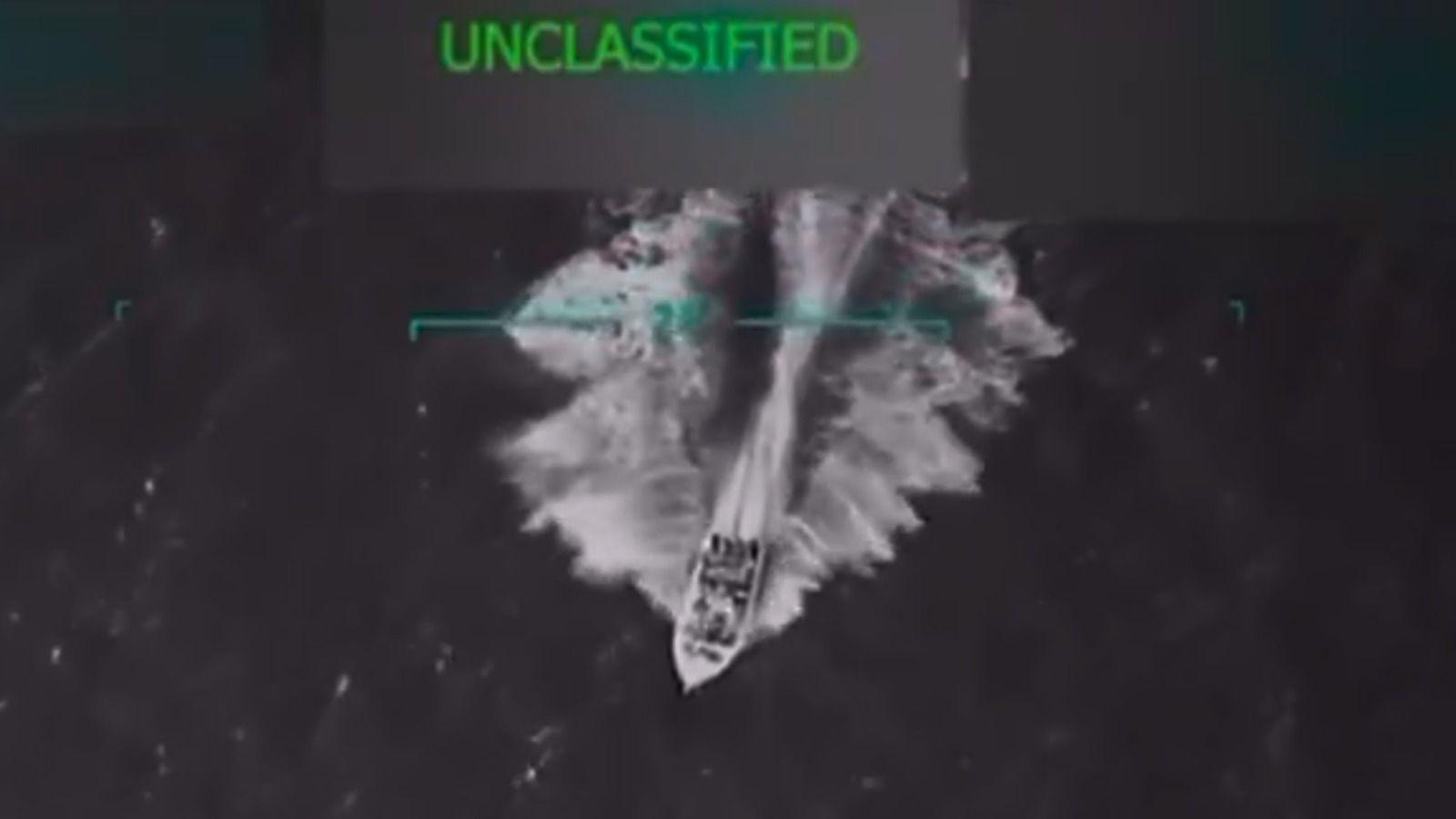 Imagen aérea del barco atacado tomada del video que compartió el secretario de Estado de EE.UU. en X