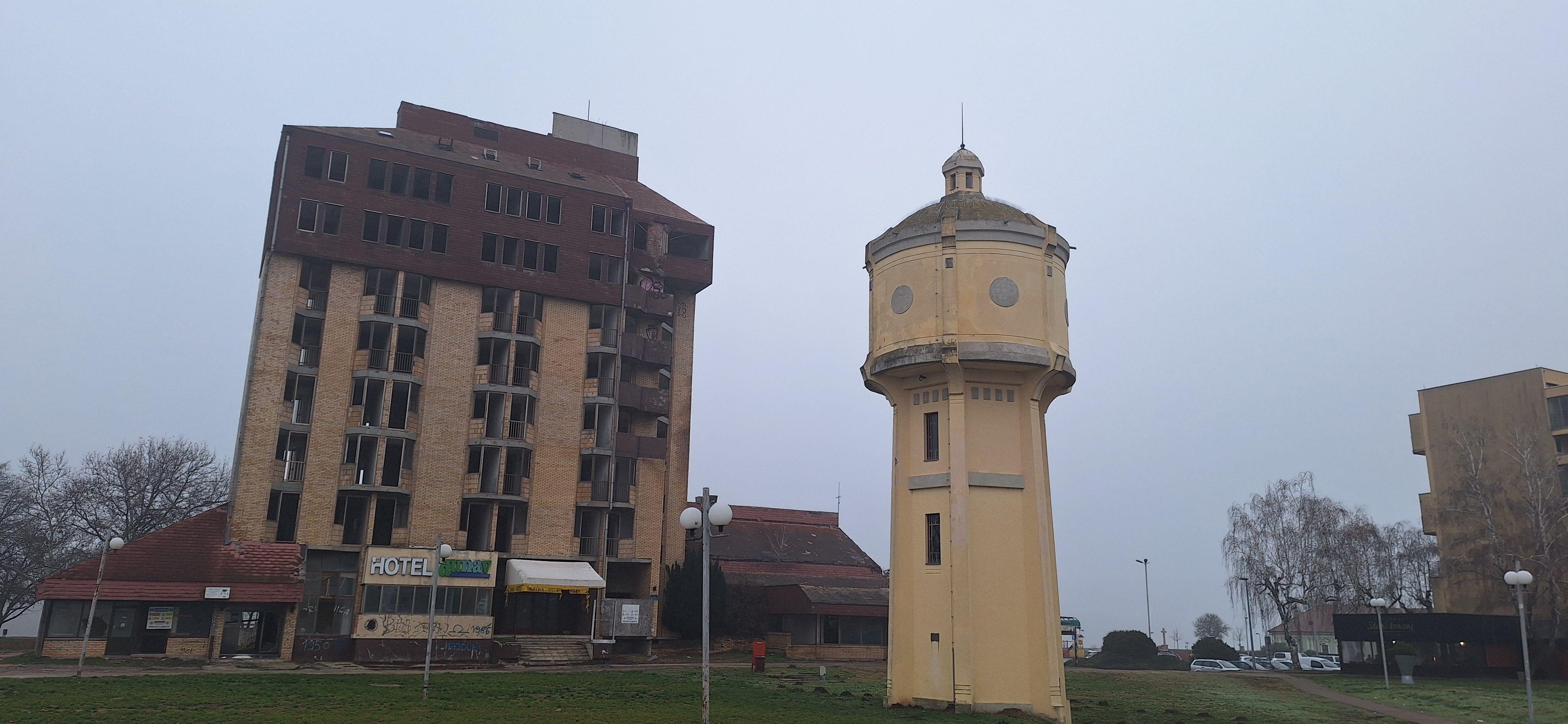 Nekadašnji hotel Dunav u Vukovaru