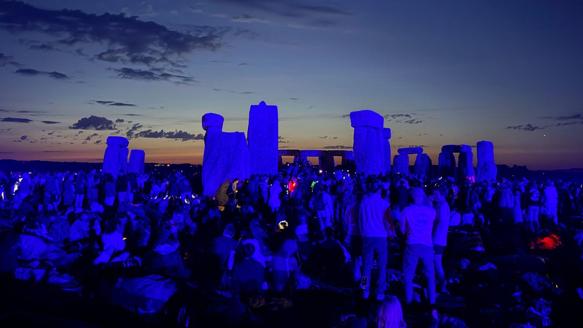 Summer solstice celebrations begin as parts of UK faces 34C heat on longest day of year 