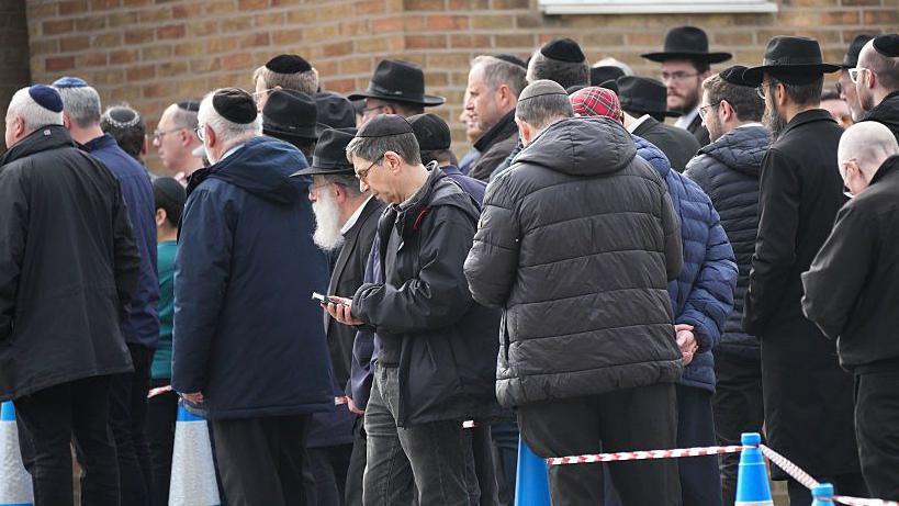 لماذا يشهد يهود بريطانيا أكبر تحول لهم منذ 60 عاماً؟