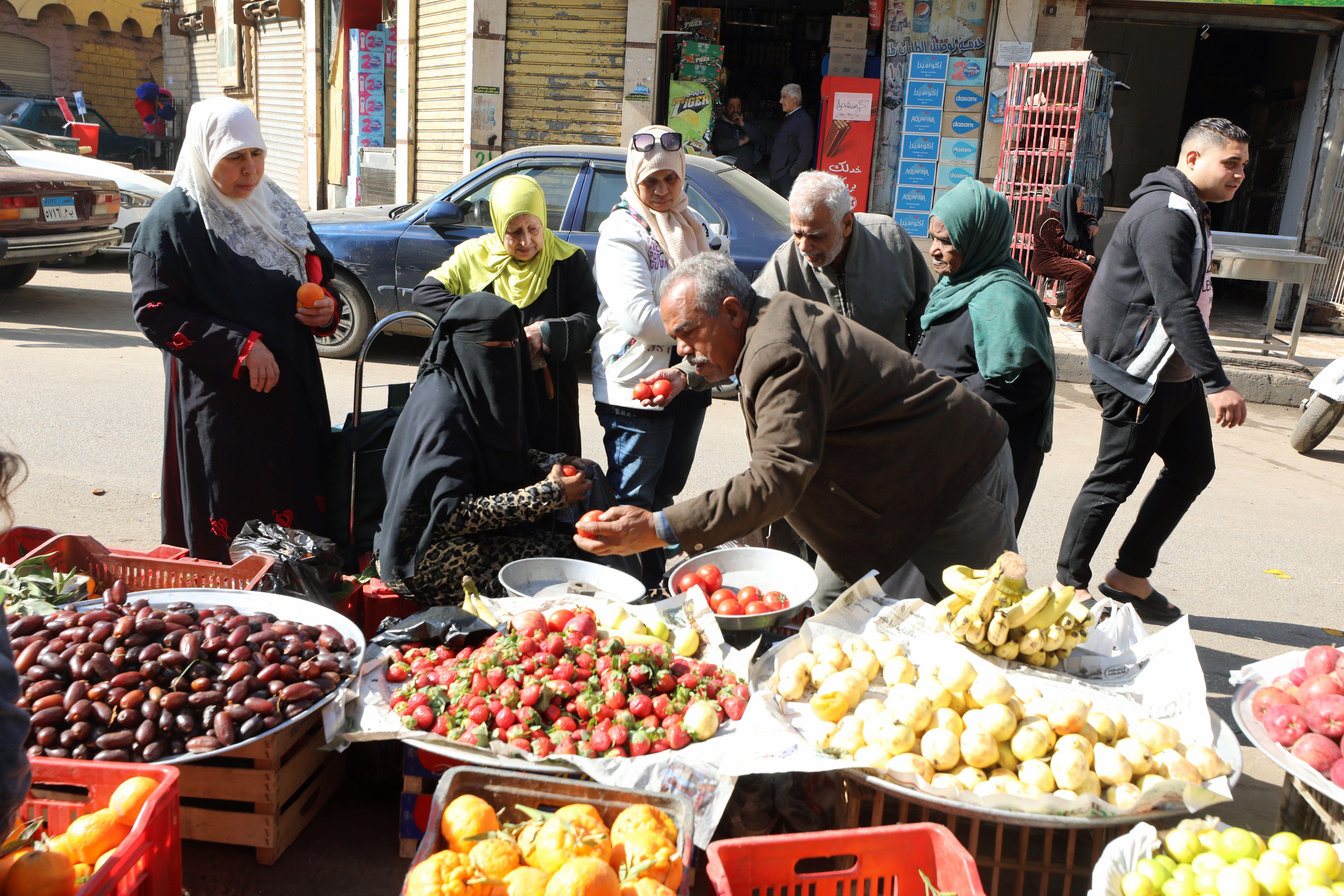 مصر ترفع أسعار الوقود للمرة الثانية هذا العام: بين خطط الإصلاح الاقتصادي ومخاوف التضخم 3 حذر المركزى المصري من تزايد التضخم بسبب التوترات الجيوسياسية الإقليمية