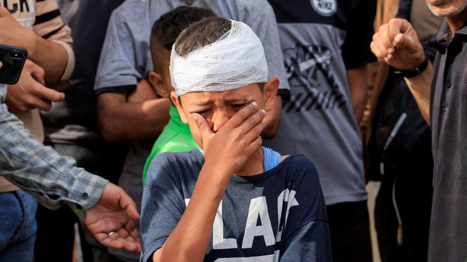 Israeli air strikes kill 40 in Gaza, say hospitals, as agencies warn of starvation