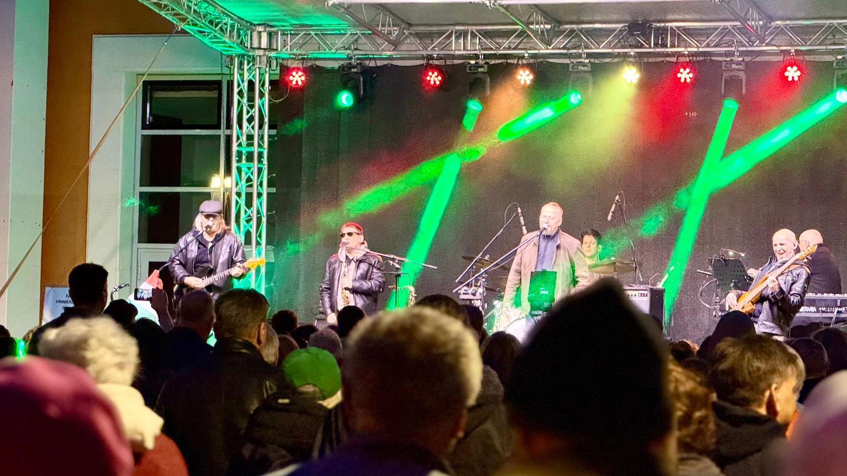 Koncert na skupu Orbanove partije Fides