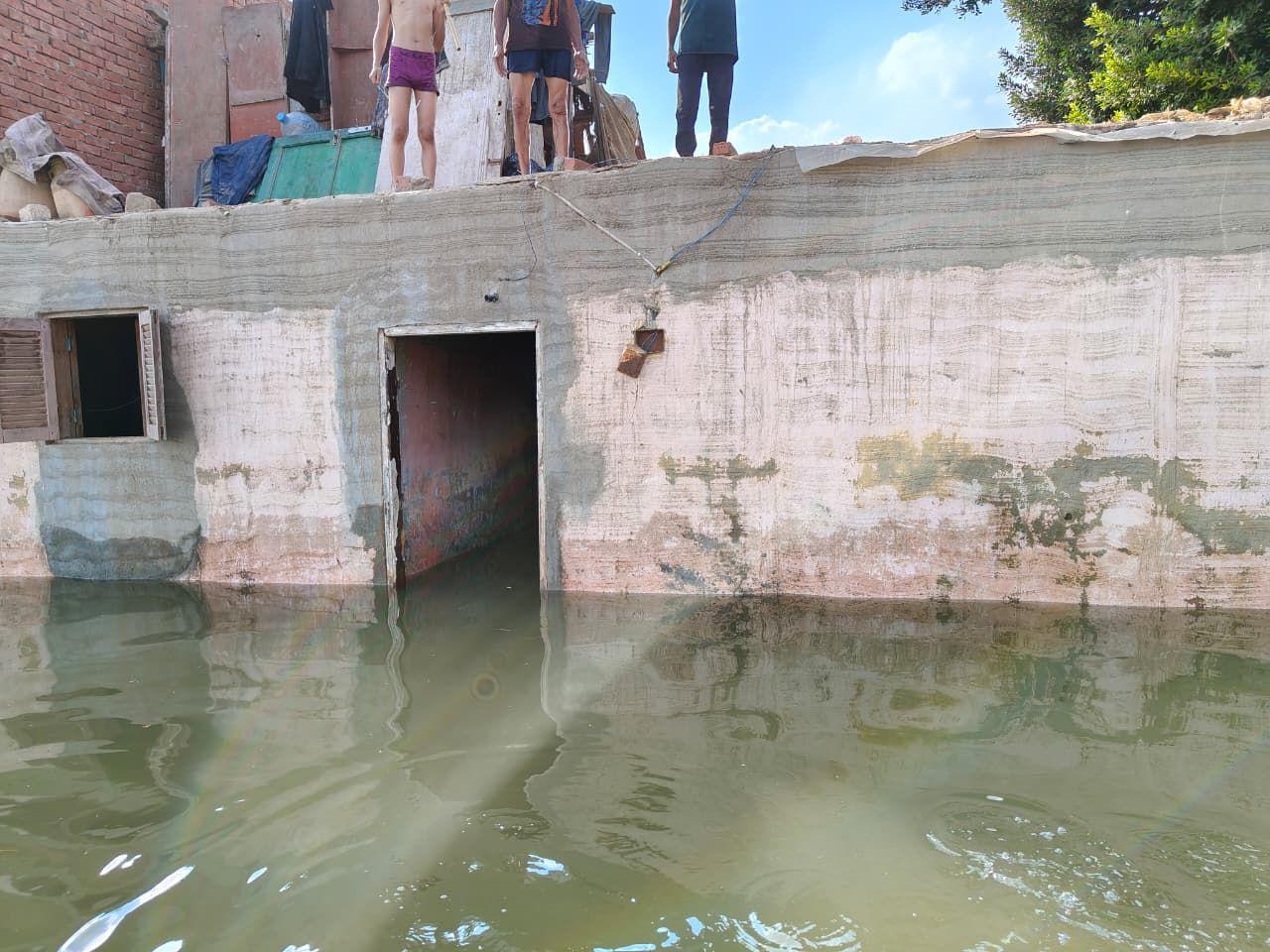 رصدت السلطات المصرية ارتفاع مقلق في منسوب المياه بفرع النيل تصوير مروة محمود