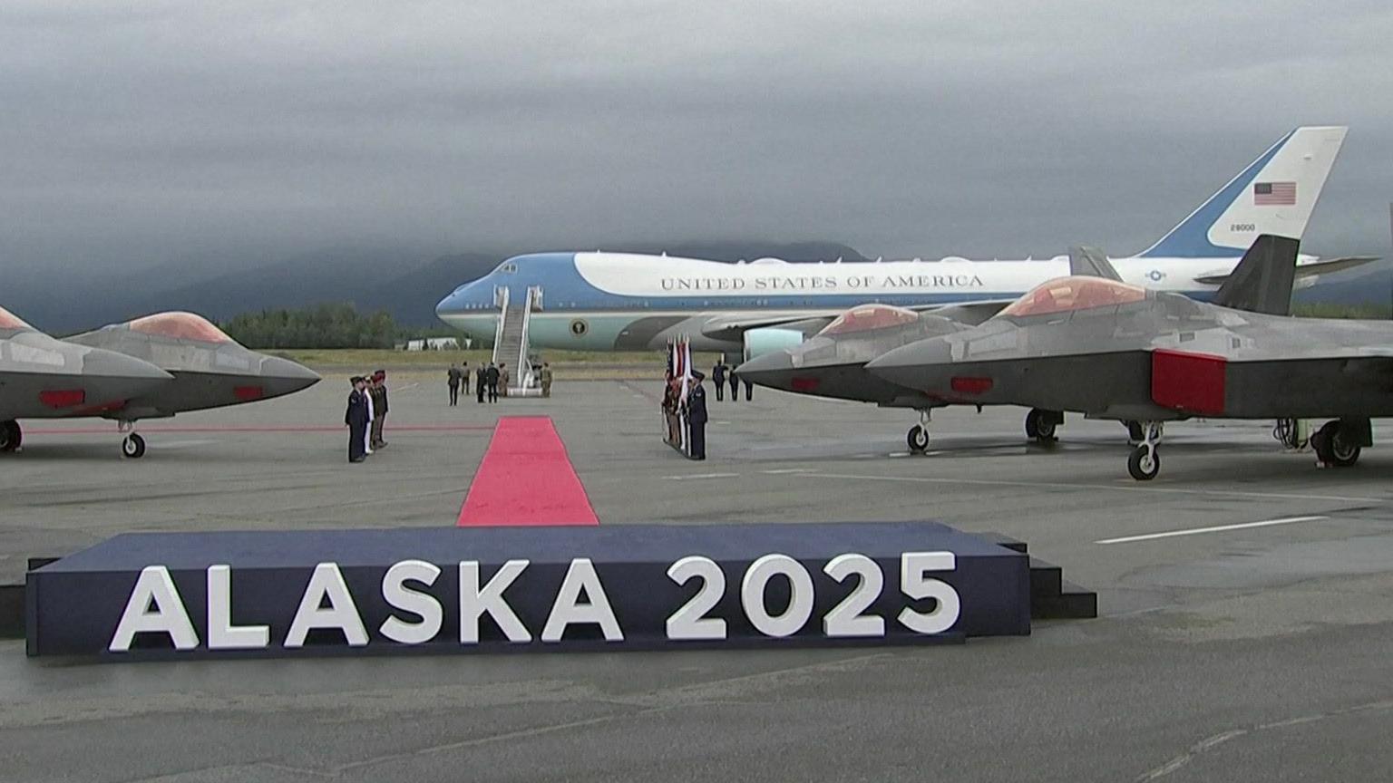 Trump lands in Alaska ahead of Ukraine talks with Putin