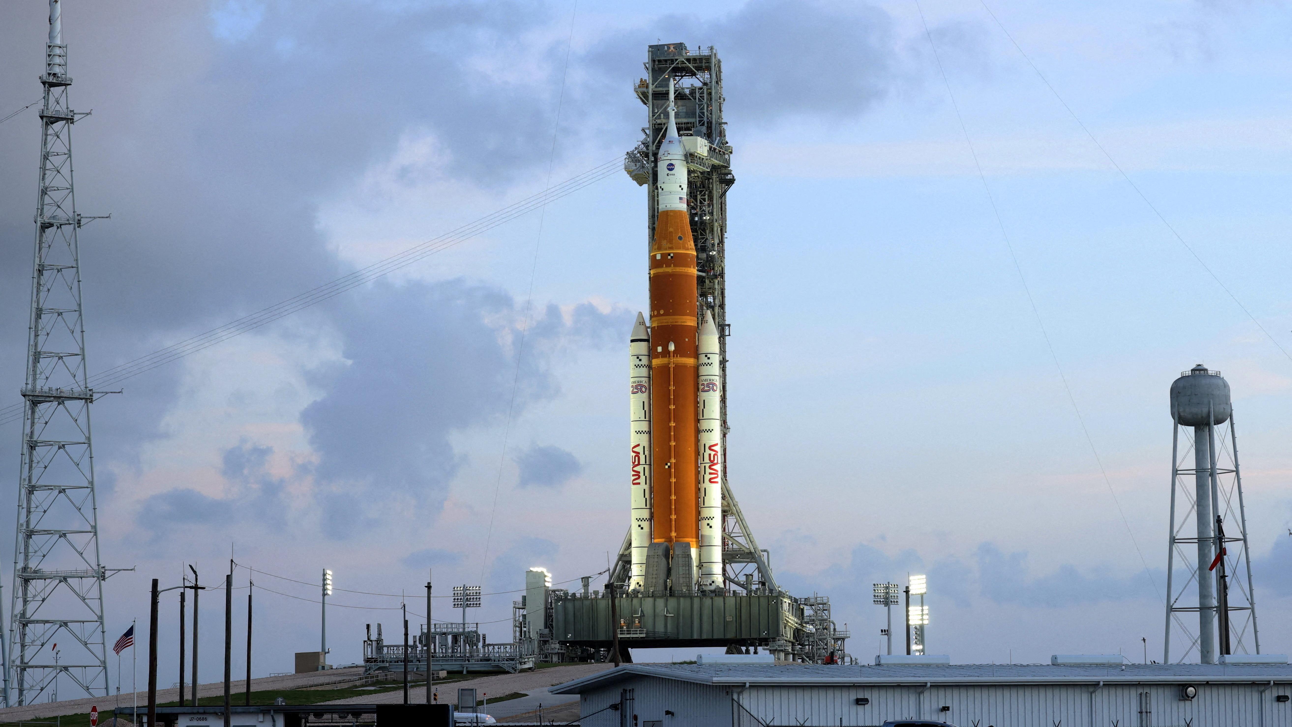 Nasa reports issue with flight termination system as Moon mission prepares to launch