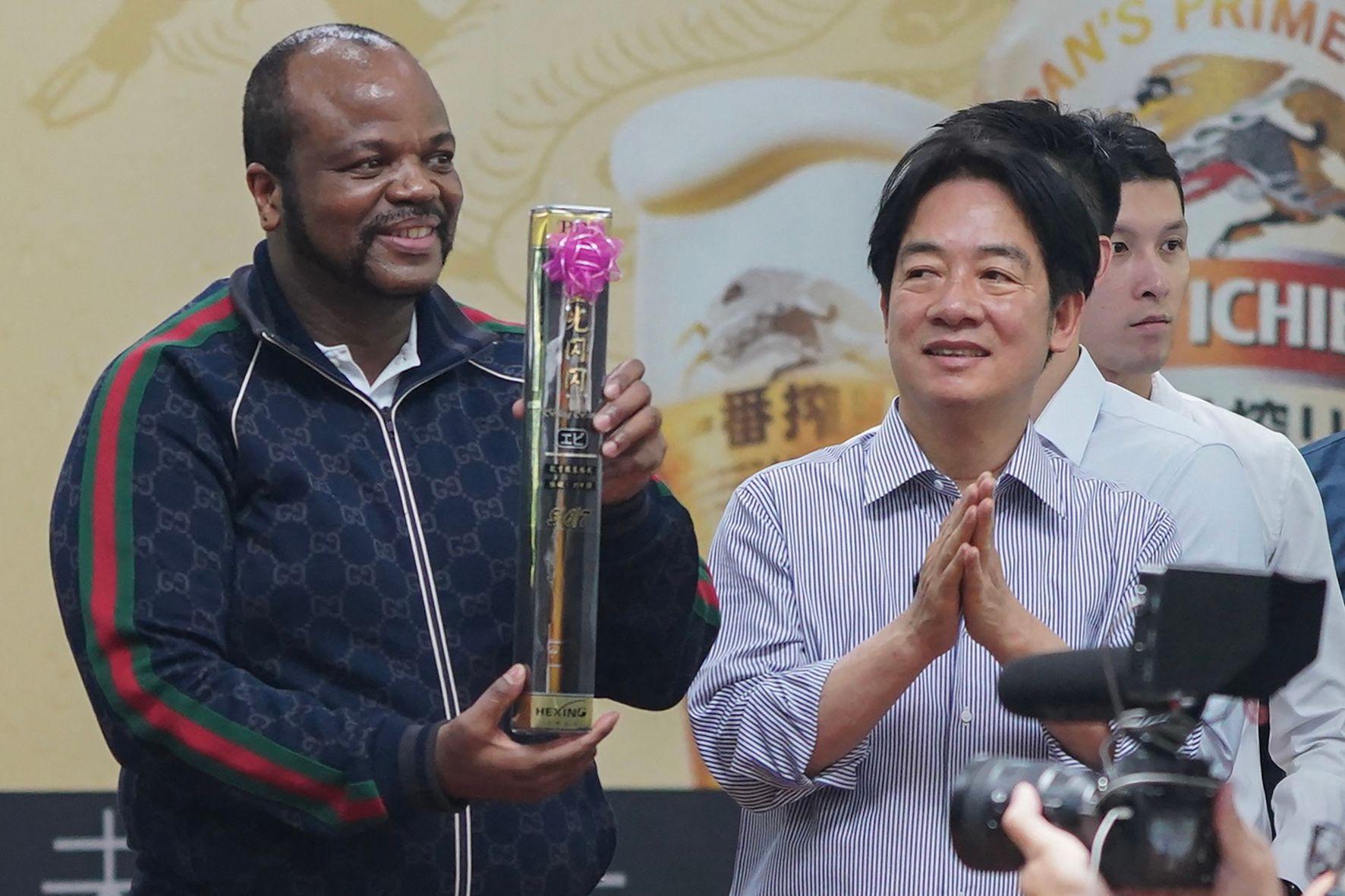 史瓦帝尼國王恩史瓦帝三世（King Mswati III）曾於2024年5月率團到台灣出席賴清德總統就職典禮。