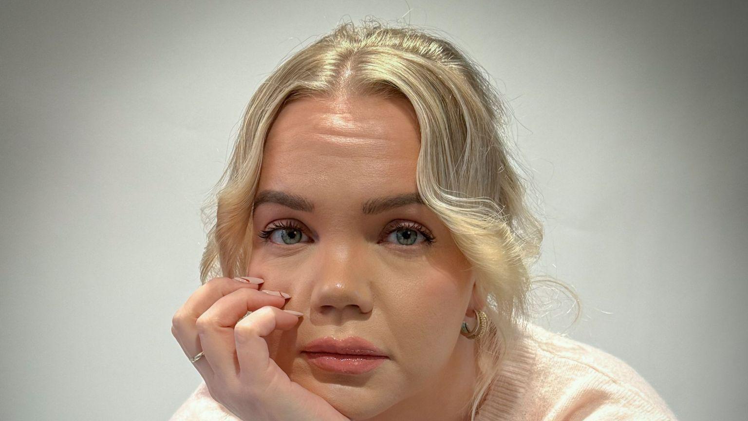 "أكثر أسراري خصوصية أصبحت متاحة للجميع، وللأبد"