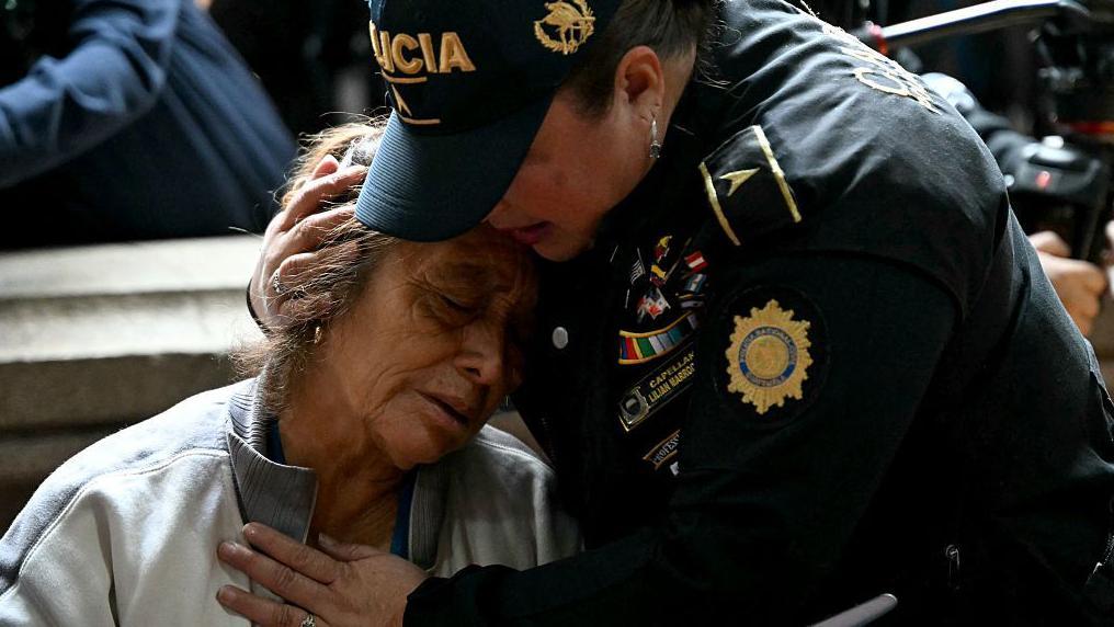 Funeral de los policías asesinados en Guatemala.