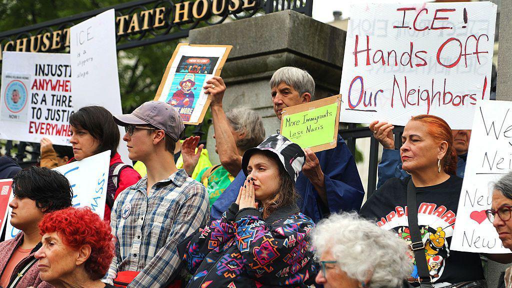 Manifestantes apoiam imigrantes em Boston