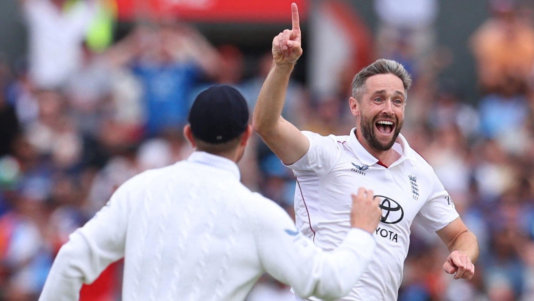 Woakes takes two in two to leave India 1-2 at lunch, 310 runs behind