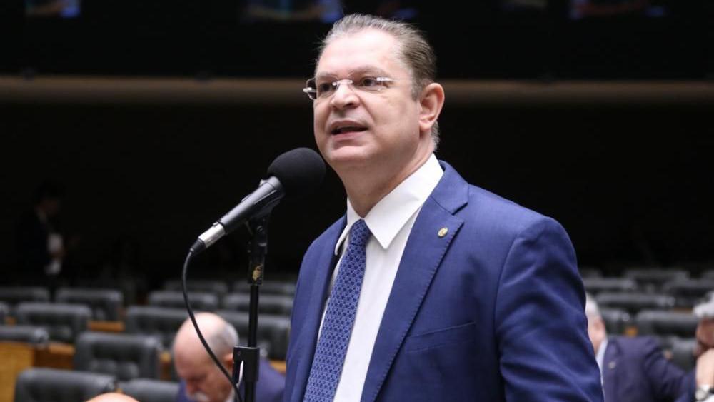 Sóstenes Cavalcante. 