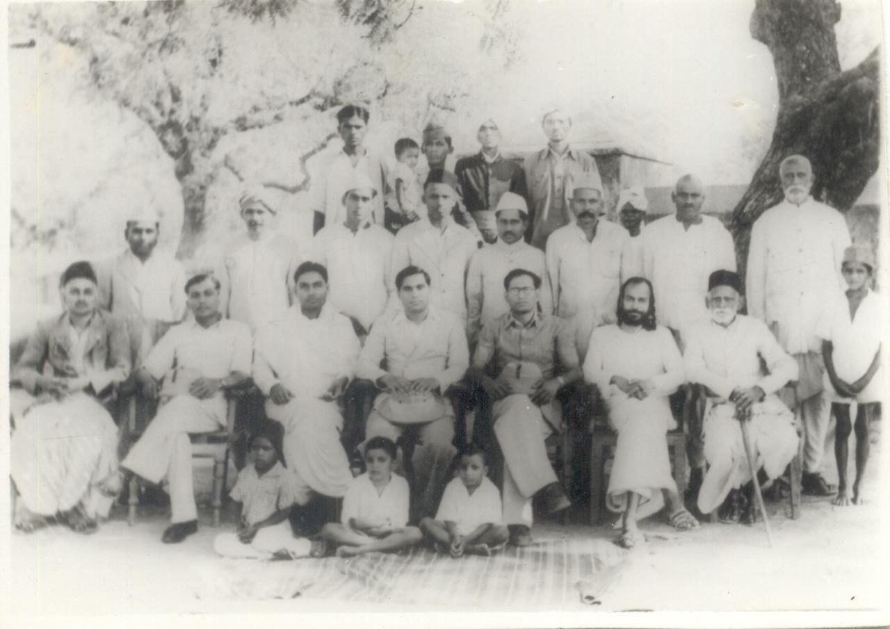 ایک مرکزی کمیٹی تشکیل دی گئی جس میں ہر گاؤں سے تین ارکان تھے، جن کی کل تعداد 21 تھی 