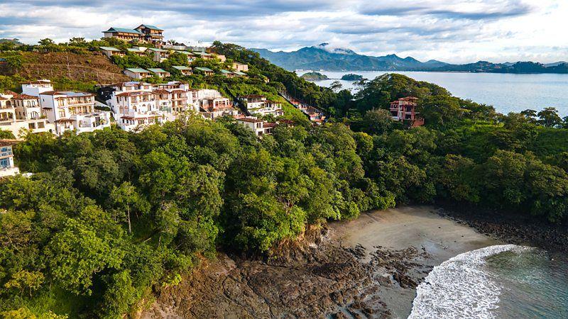 A cidade litor&acirc;nea de Las Catalinas, na Costa Rica, entre o mar e as montanhas