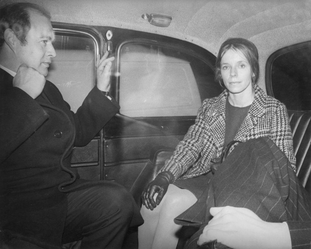 Verónica, Lady Lucan, esposa del desaparecido Lord Lucan (John Bingham, 7.º conde de Lucan), 22 de diciembre de 1975.