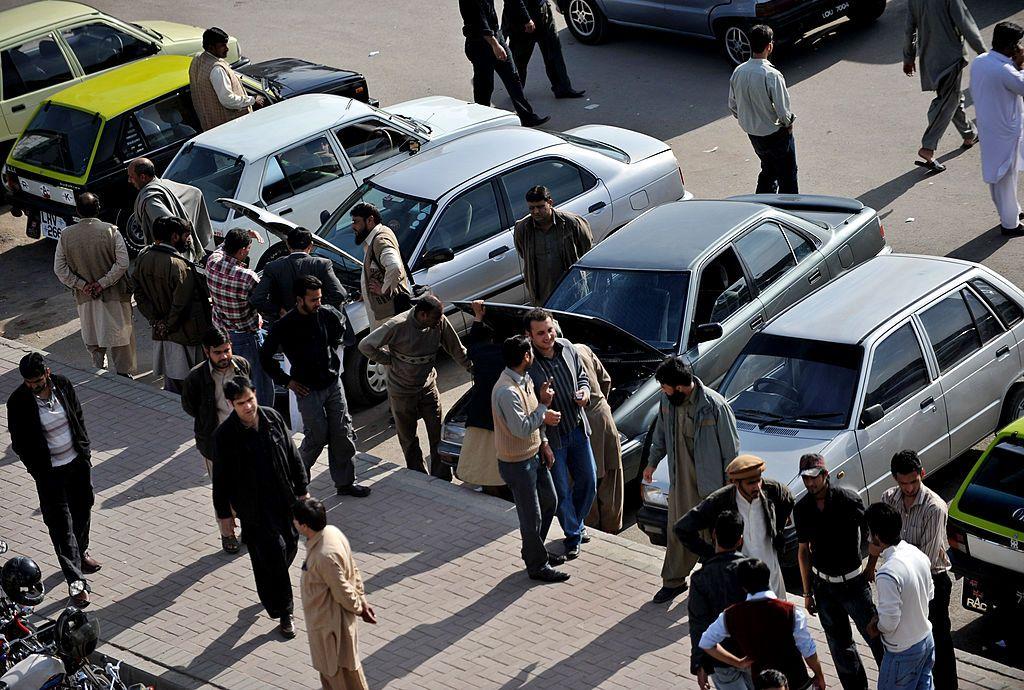 پاکستان، گاڑیاں