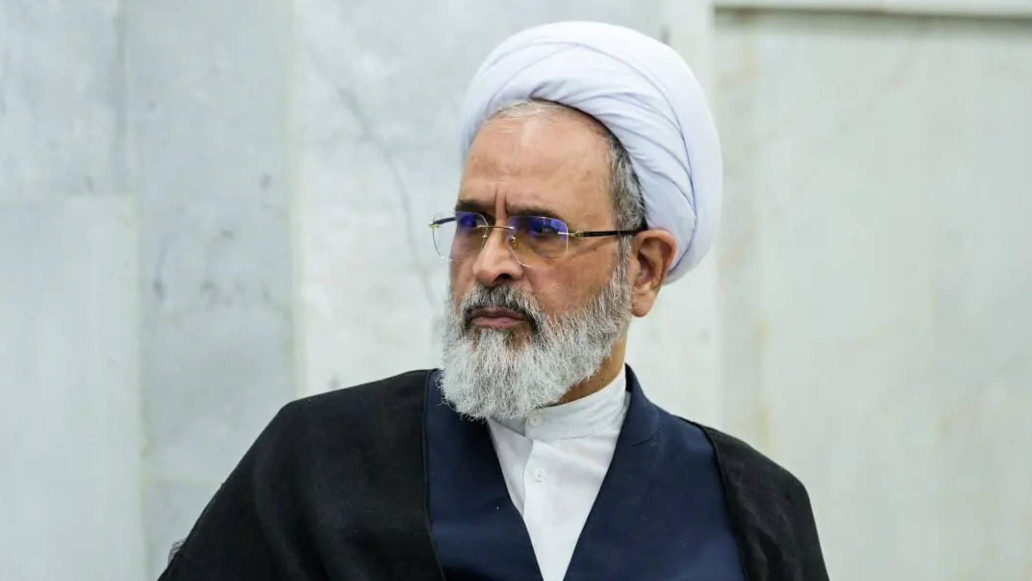 ماذا نعرف عن علي رضا أعرافي ودوره في مجلس القيادة المؤقت في إيران؟