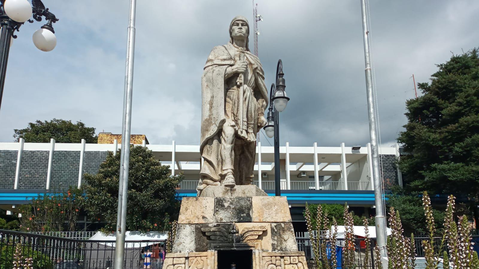 Monumento a Atanasio Tzul en Totonicapán