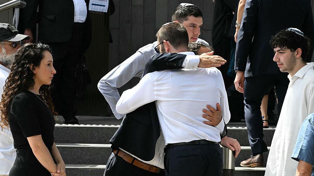 First funeral held in Australia for victims of mass shooting on Bondi Beach