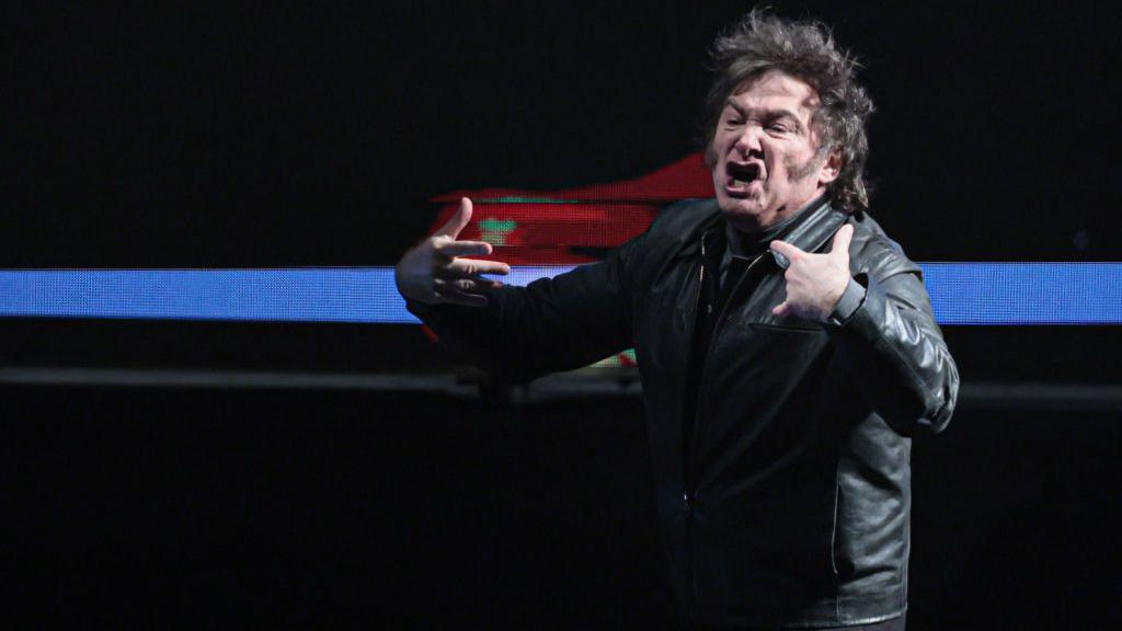 Javier Milei em uma apresentação pública.