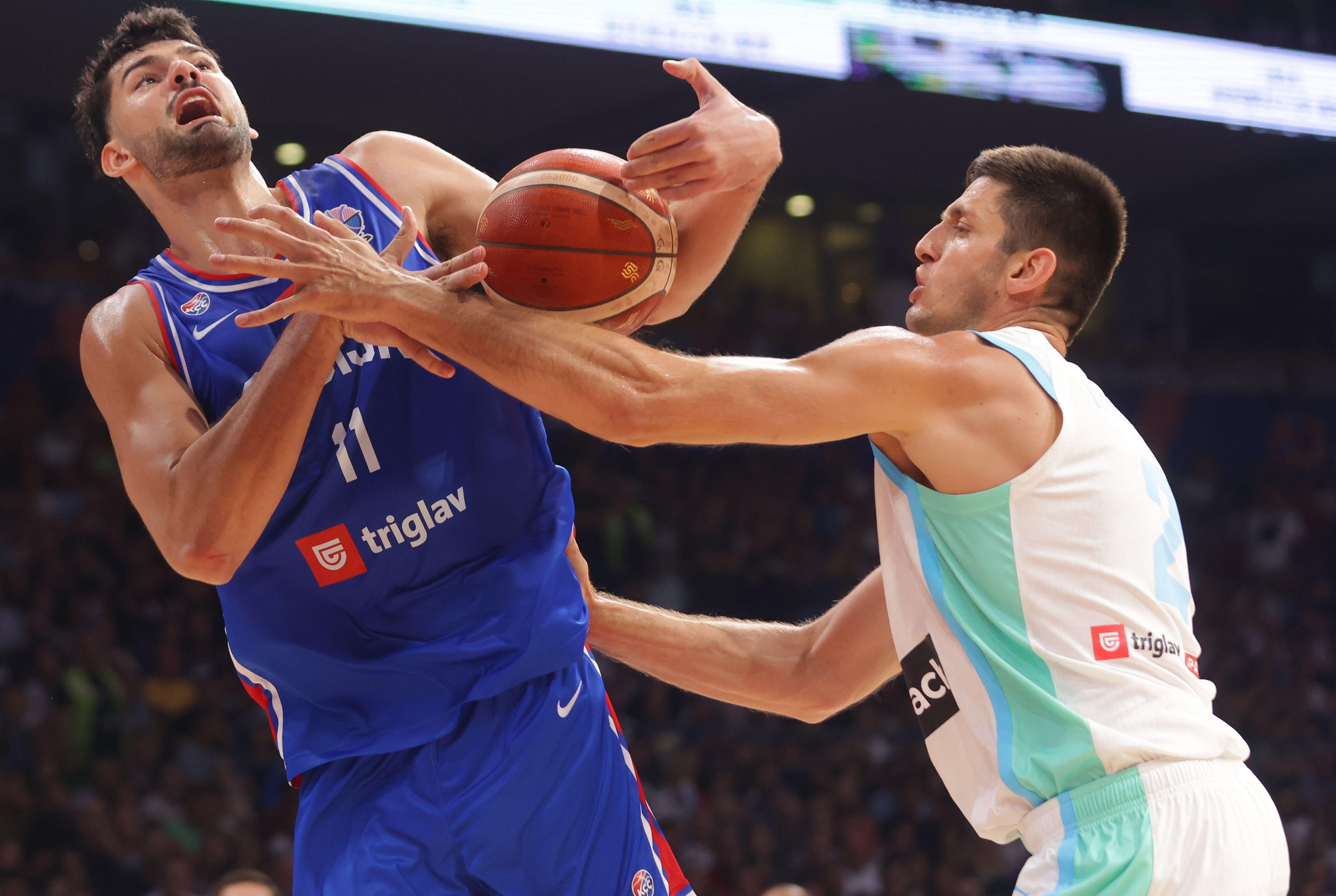 Tristan Vukčević (levo)