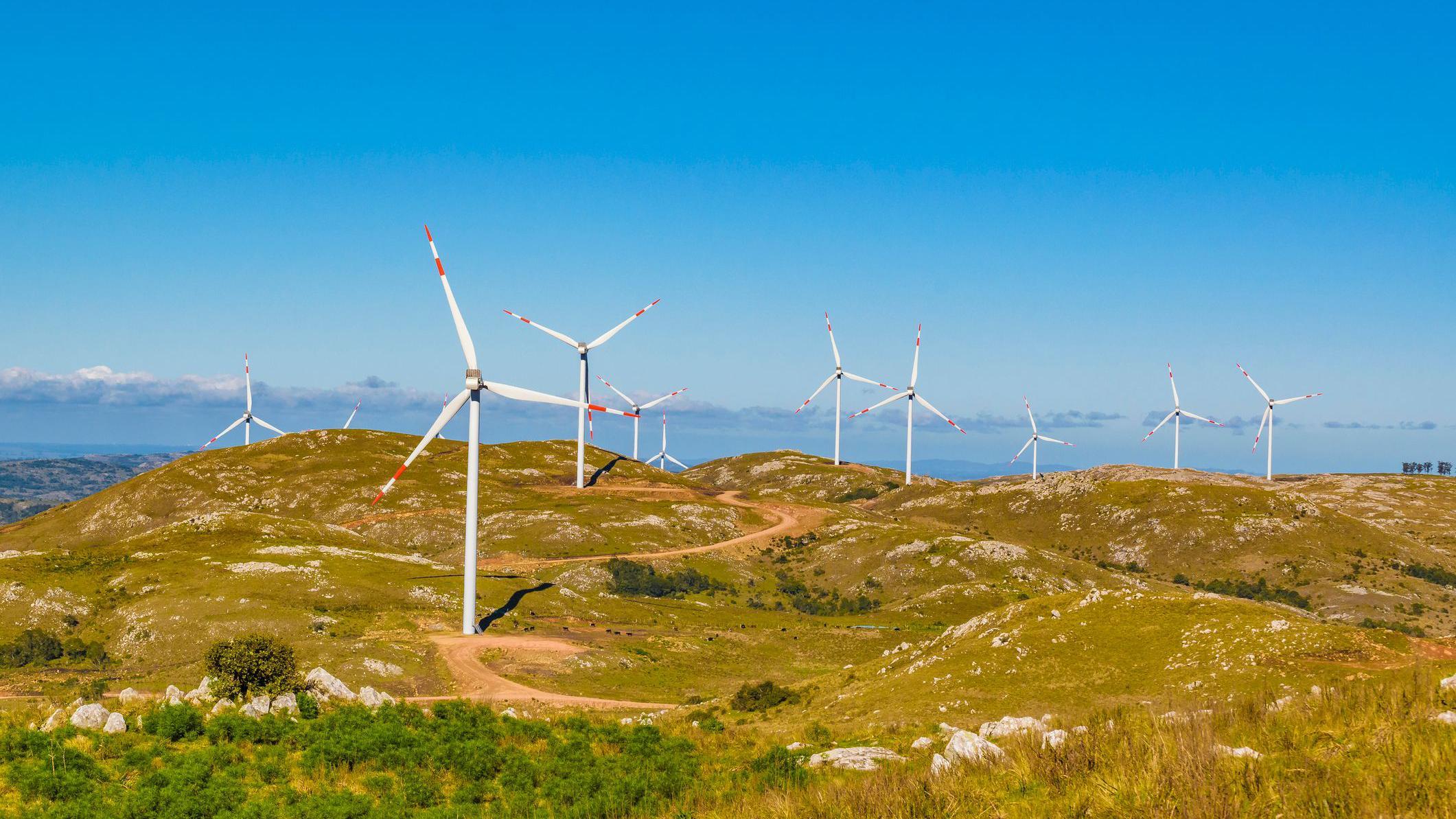 Parque eólico en el departamento de Maldonado, Uruguay.