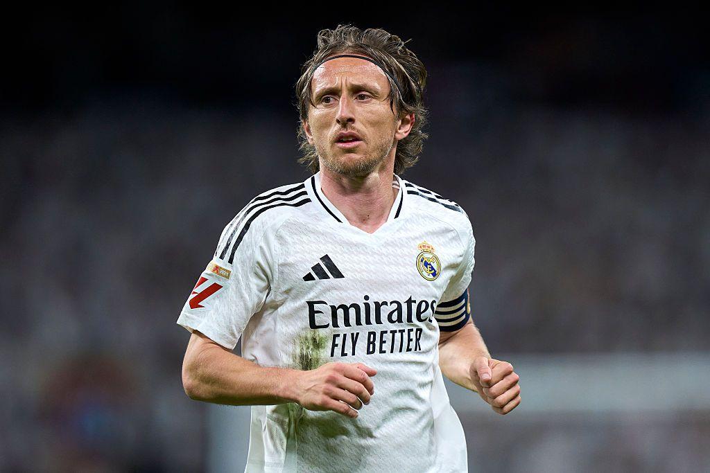 لوكا مودريتش خلال مباراة في الموسم الحالي