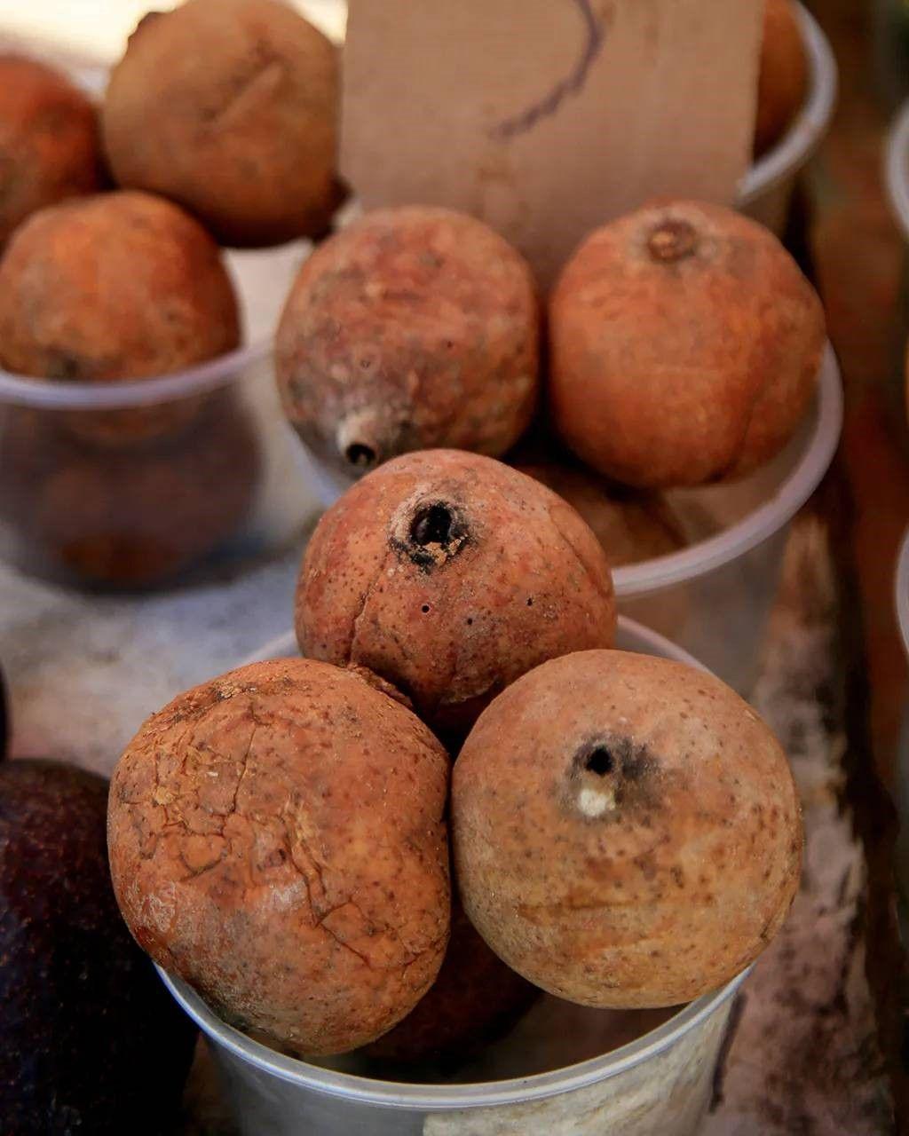 Frutas de jenipapo
