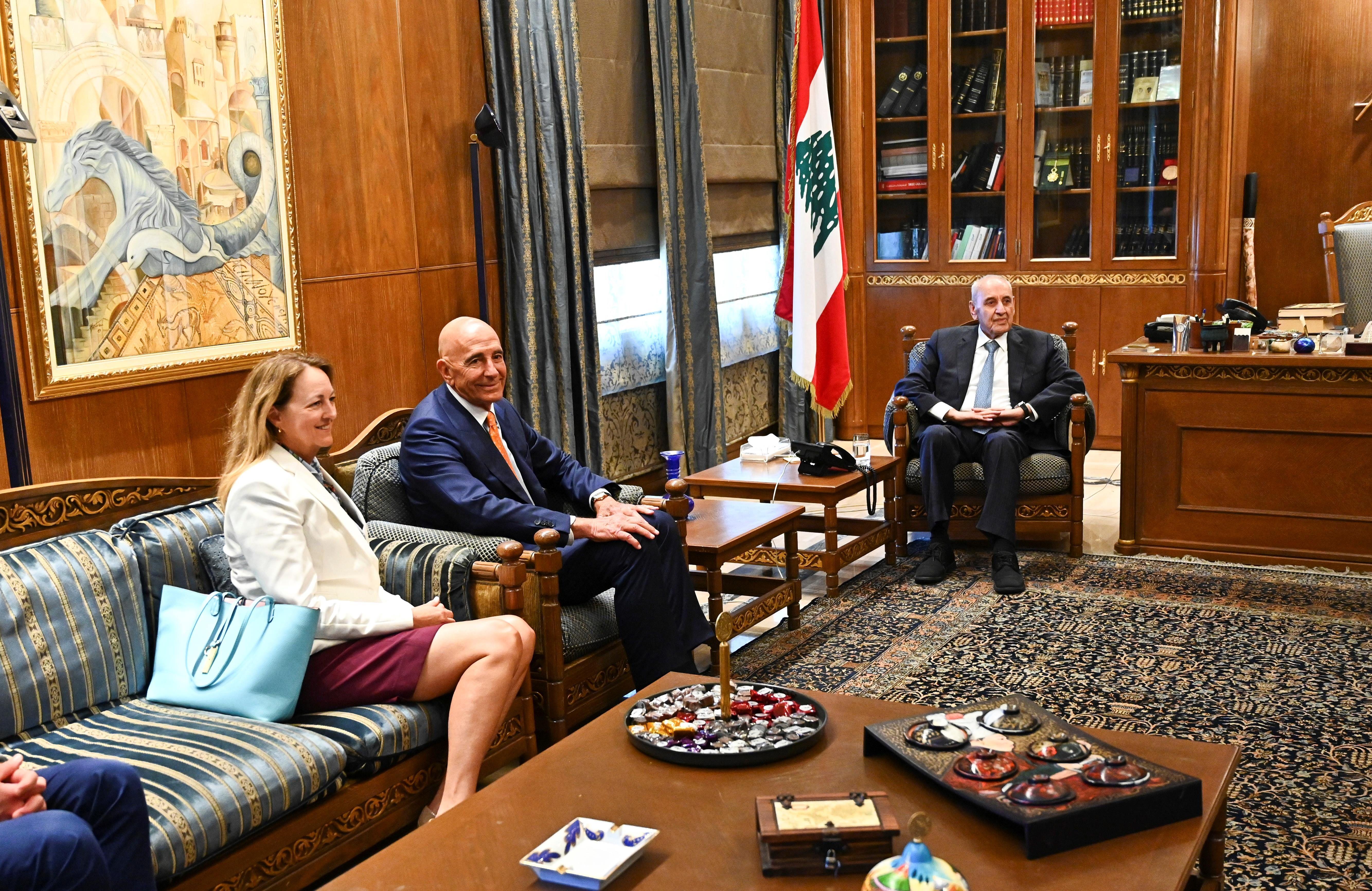 في بيروت، الموفد الأميركي توماس براك يلتقي نبيه بري... والسلاح يعود إلى صدارة النقاش السياسي.
